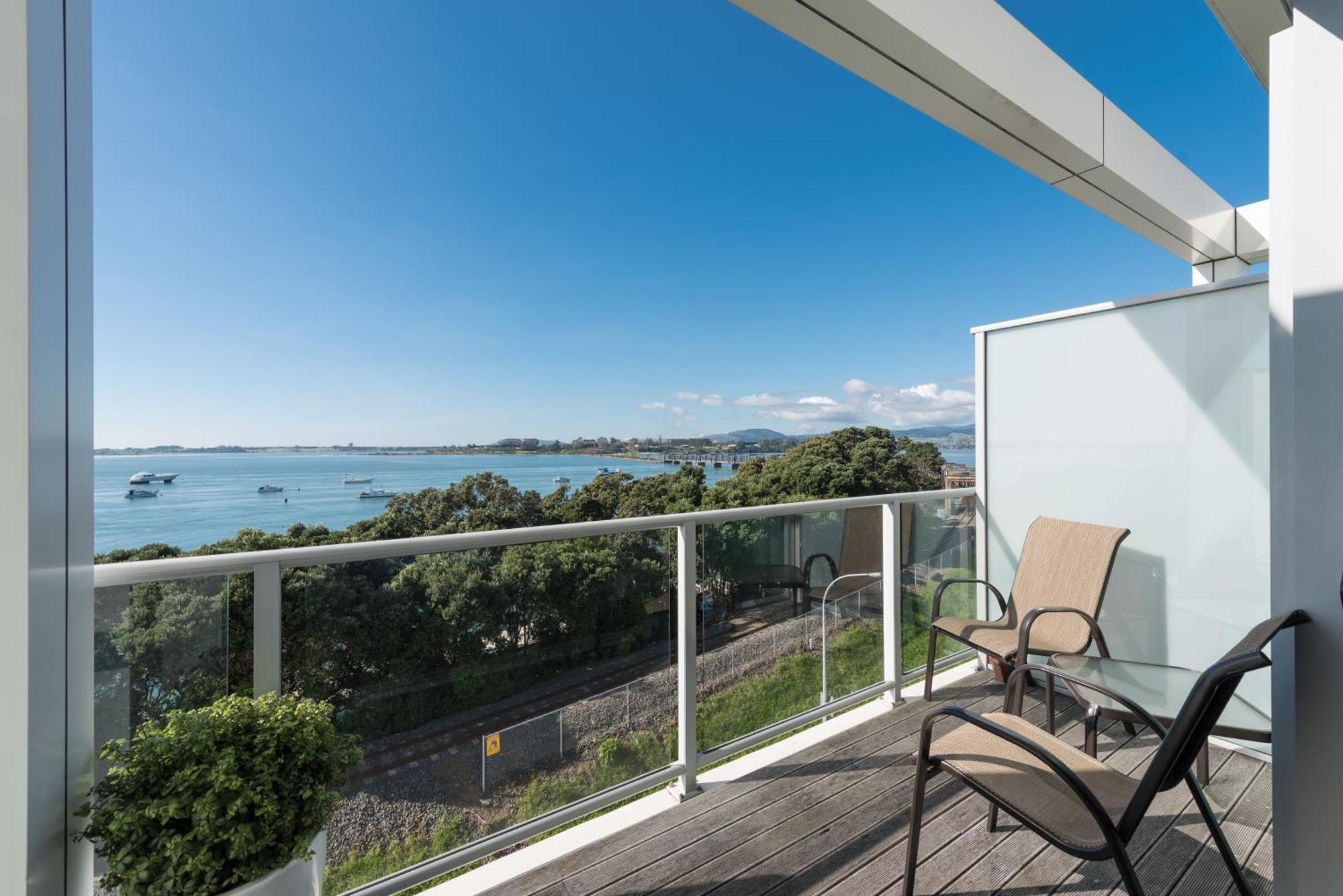 Hotel On Devonport Tauranga Bagian luar foto